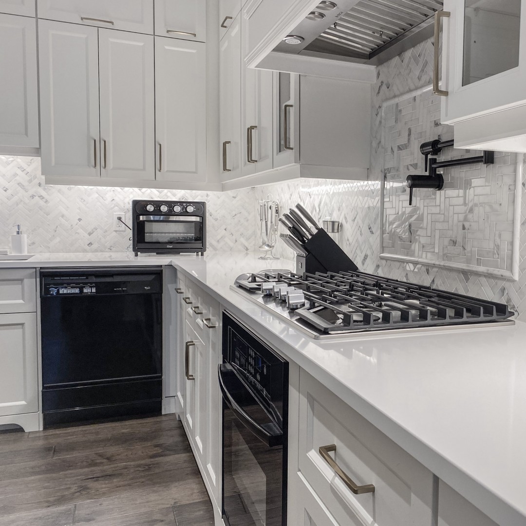 Close up of kitchen countertop and kitchen backsplash from a kitchen renovation in Niagara